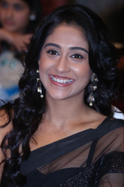 Regina-at-Ra-Ra-Krishnayya-Audio-Launch